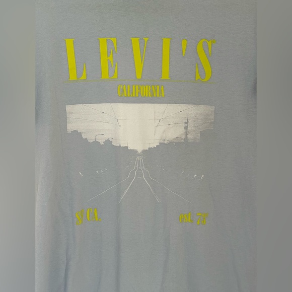 Levis shirt - Picture 2 of 5